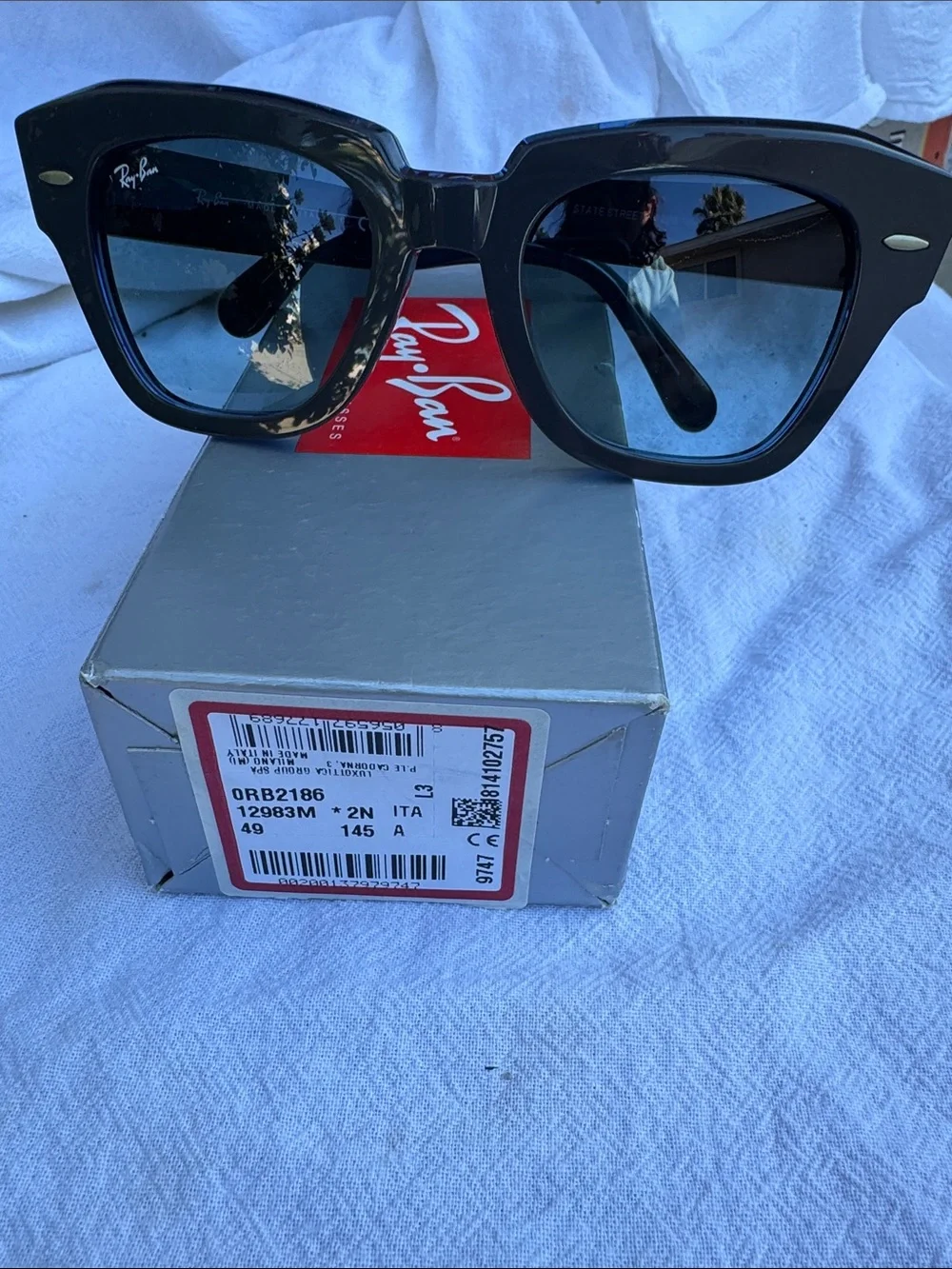 Ray-Ban muted grey blueWayfarer Sunglasses with Gray Lenses 49 Eyesize